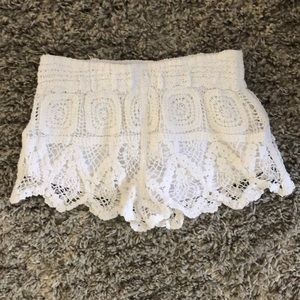 Surf Gypsy white shorts Small